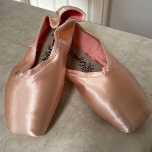 Charcot Ballet Pointe Shoes Made In Spain 32 C Med New
